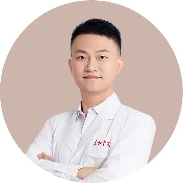 张忆华